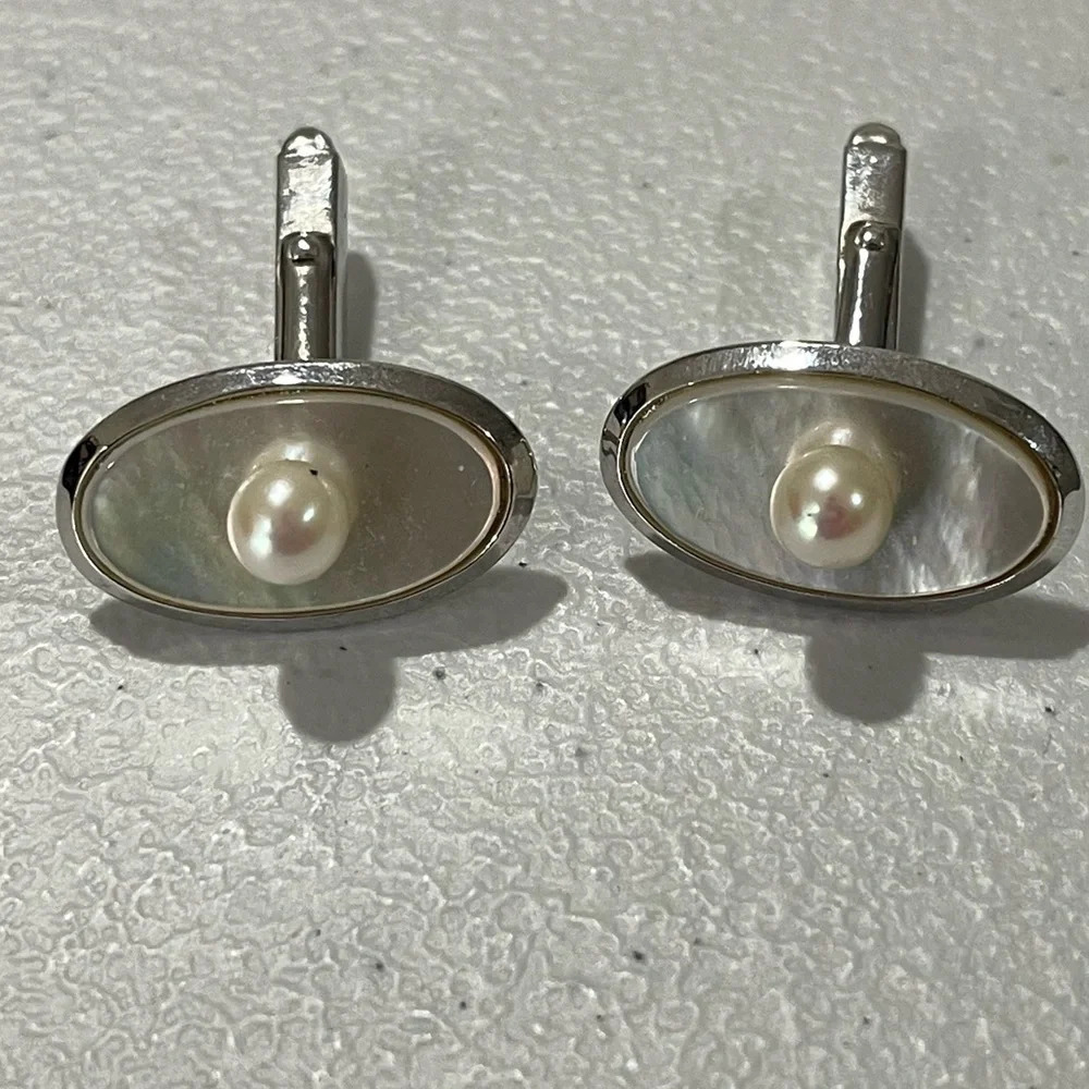 Vintage Caribe Pearls and Sterling Silver Cufflinks